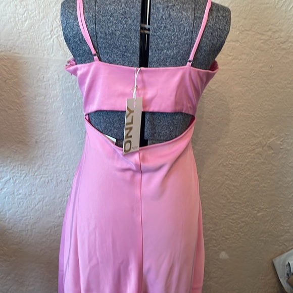 ONLY Silky soften stretchy sateen style light pink maxi dress, wait out back L - Picture 3 of 6